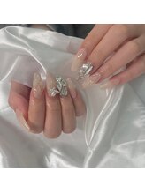 リノ(Lino)/ストーン敷き詰めネイル【松田】