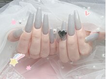 ブリー(Brille)/バレンタインネイル