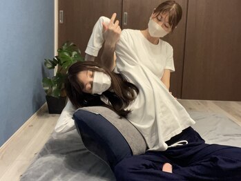 マヒナ(Mahina)/座位（タイ古式マッサージ）