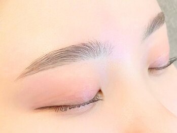 アルバ(ALBA)の写真/《アイブロウとまつげパーマのSET ￥9800》眉の扱いがわからない方!美眉で印象的な目元へ♪[札幌/円山公園]