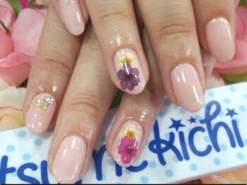 ネイルサロン 爪吉/本物!押し花入りジェルネイル♪