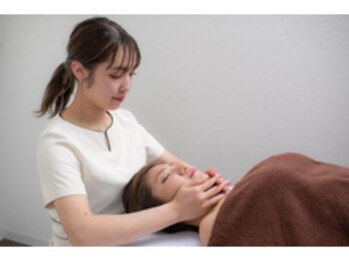 小顔整体研究所 KSラボ 江坂店/【小顔整体コルギ】