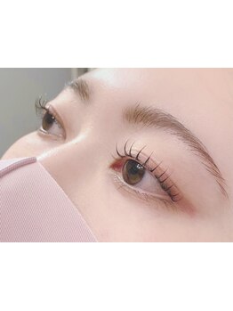 ナチュラル上品な目元にしたい