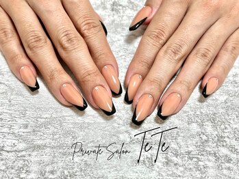 テテ(TeTe)/Vフレンチネイル