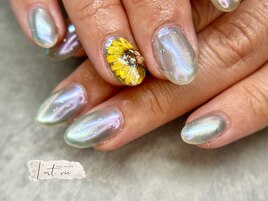シンプルアート×ひまわりネイル
