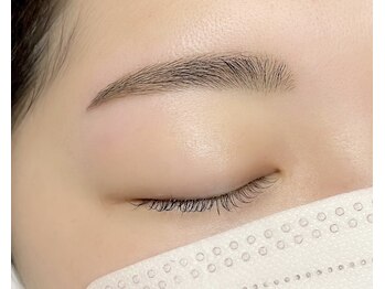 イーアンド アイズビューティー(e& eyes beauty)/美眉スタイリング