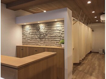 モア整体院 メディカルボディーメイク(Medical body make)/雰囲気と香りにこだわった院内