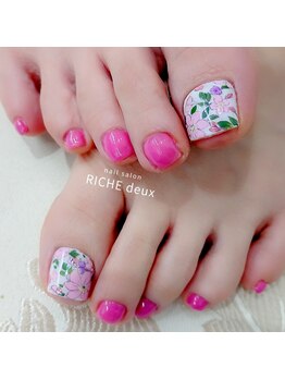 リッシュ ドゥ(RICHE deux)/リバティ小花フットネイル