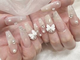 ビジューネイル