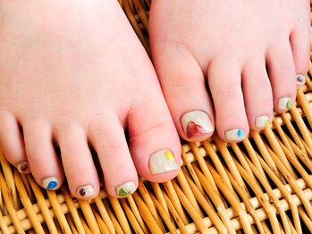 ネイルアンドアイラッシュスタジオ シュシュ(chouchou)/フットネイル・グミネイル・
