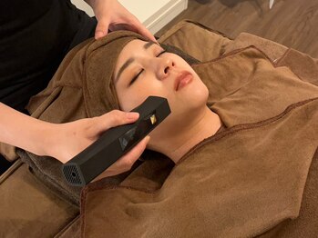 ハイコガオ(HIKOGAO)の写真/気になるフェイスラインのたるみ改善に!【小顔矯正40分+レモンボトル】大切なイベント前のメンテナンスにも