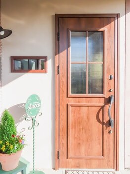 ルッカ(Lucca)/お店の玄関