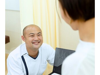 骨盤屋 志免店の写真/初めての整体は相談と検査から。首肩・腰・姿勢のお悩みに｜初回1,980円