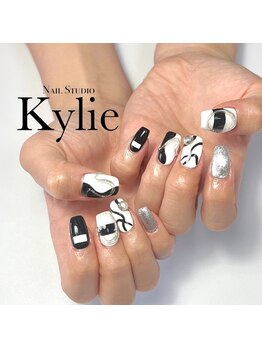 カイリー(Kylie)/個性派ネイル