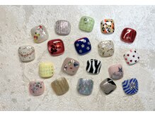 オルネイル(olu nail)の雰囲気（フットネイルのサンプルもたくさんご用意してお待ちしています♪）