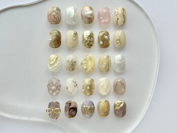 リリア ネイルサロン(Lilia Nail Salon)の写真/シンプルなデザインはもちろんトレンドのデザインまで豊富にサンプルをご用意◎金額別の定額コースあり!