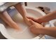 エンボディメントラボラトリー エイトレターズ(Embodiment Lab. 8 LETTERS)の写真/夕方になると脚がパンパン…。靴下の跡がなかなか消えない…。夏の重だる脚を台湾式足つぼでスッキリ！
