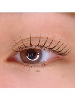 タイト アイラッシュ(tyto eyelash)/目尻流してキュートに