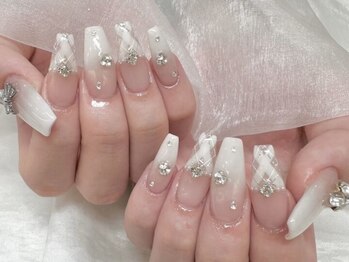 ラビィ(Raviy)/チェックネイル