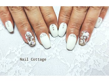 ネイルコテージ(Nail cottage)/白マット　埋め尽くし