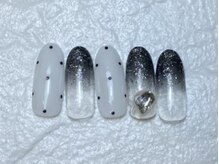 レイネイル レイアイ 各務原店(RAY NAIL & ray eye)/11月定額トレンドデザインコース