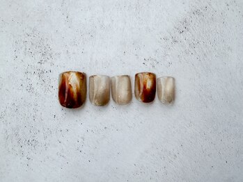 ネイルアンドアイラッシュ サロン エルザ(Nail&Eyelash Salon Elsa)/月替わりフットデザイン¥11500