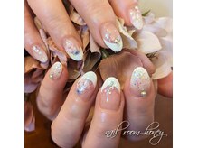 ハニー(honey)/白フレンチでエレガントに☆