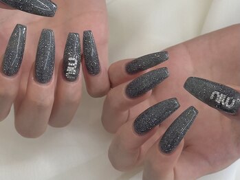 ラヴィッシュ(LAVISH)/ブラック×フラッシュ