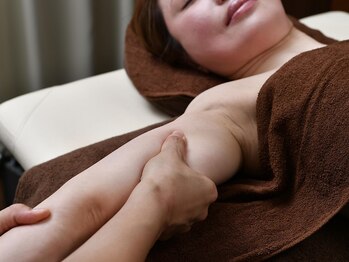 サロン ド マキ/≪施術風景≫