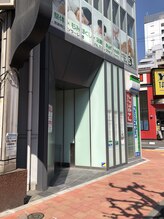 キャロリーヌ 池袋店/出口から徒歩1分