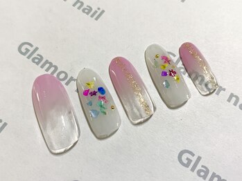 グラマーネイル(Glamor nail)/グラデーション×小花ネイル