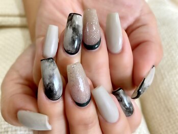 ネイビー(Naivy)/