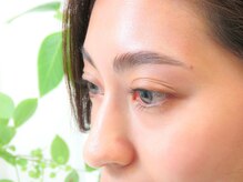 ヤーン(YARN)の雰囲気（眉が変わるとお顔全体の印象がかわります）