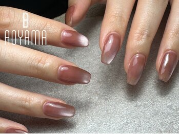 ビーアオヤマ(B AOYAMA)の写真/シェラックネイルやトレンド感あふれるデザインが豊富♪自分だけのスタイルを見つけて、特別な時間に。