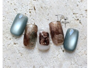 フローフェン(Floofen)/