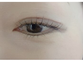リズアイラッシュ(Re:s eyelush)/まつ毛パーマ立ち上げカール