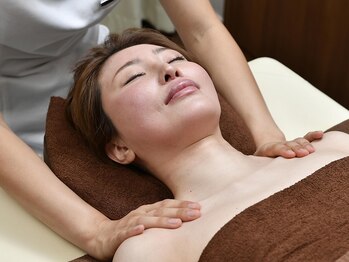 サロン ド マキ/≪施術風景≫