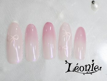 レオニー(Leonie)/リボンオーロラネイル
