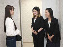 クリル(Kuril)/お見送りも2名体制で♪