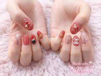ビューティサロンミルク/大人可愛い赤ネイル