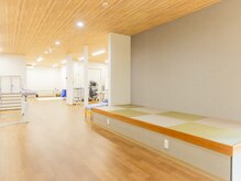 リハッピー(Rehappy)の雰囲気(小上がりスペースでおくつろぎください♪)