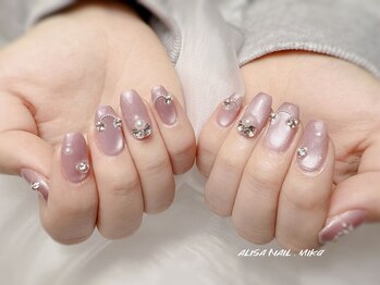 マグネット+ビジューネイル