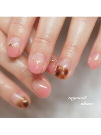 べっ甲半分フレンチネイル