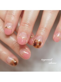 べっ甲半分フレンチネイル Pg たゆ ネイル たゆnail のフォトギャラリー ホットペッパービューティー