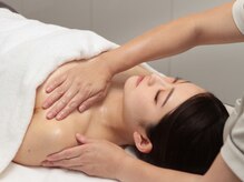 フレルト 鈴鹿白子店(FLELT)/ デコルテマッサージ