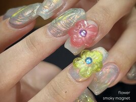 個性派ニュアンスネイル