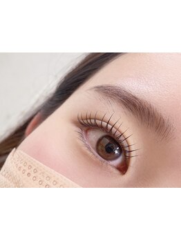 ナチュラル上品な目元にしたい