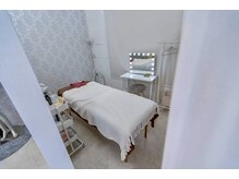 クレビア(CREBIA)/【シミ・シミケア専門店】沖縄県