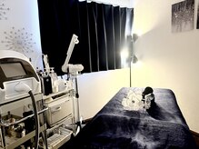 クオン(kuon)の雰囲気（静かな音楽と間接照明の落ち着いた空間で施術を受けられます。）