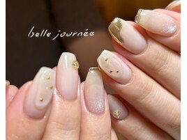 ホワイトベージュ:mikako